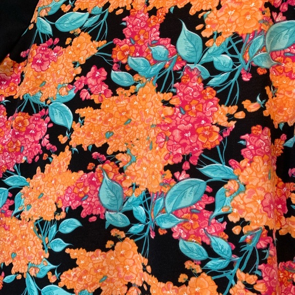 Lularoe Randy tee - Picture 2 of 3